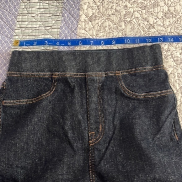 Madewell Pull On Jeans in dark wash size 26! - Picture 6 of 11
